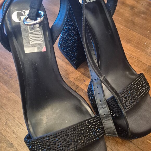 Heels - Picture 4 of 5